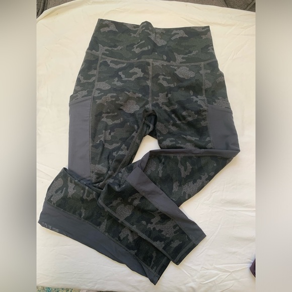 FABLETICS Women’s Powerhold Camo Leggings/Purple Leggings. Two Pair 🌴 - Picture 2 of 11